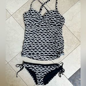 NWOT Seafolly tankini top and bottom - both size Seafolly 12 but US 8